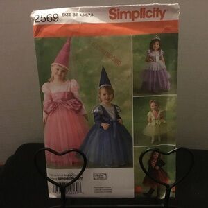 Simplicity 2569 Kids Costume Pattern - 4-5-6-7-8-princess-witch-fairy